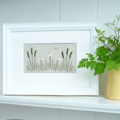 Simple Daisy Border Embroidery Kit - Jo Butcher