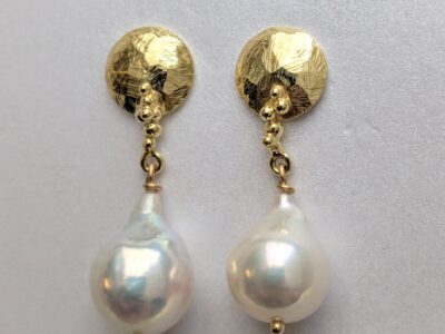 gold pearl earrings