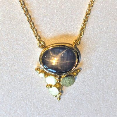 sapphire gold pendant